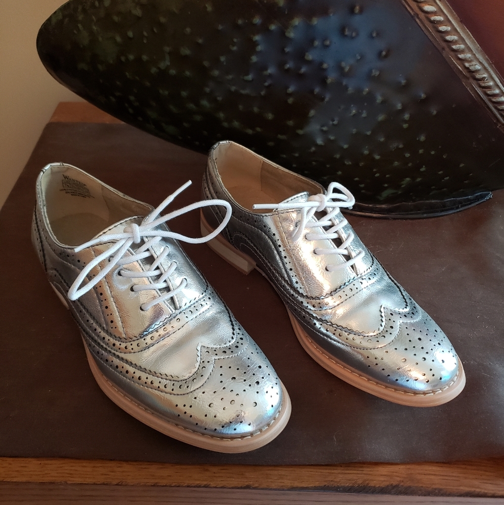 Wanted silver loafers